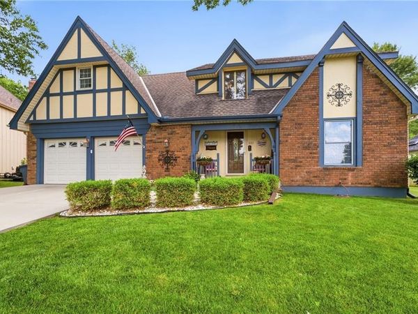 1153 E Frontier Lane, Olathe, KS 66062
