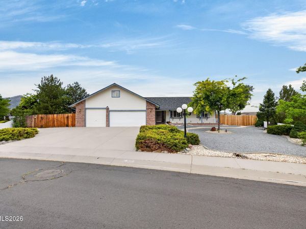 1379 Bridle Way, Minden, NV 89423