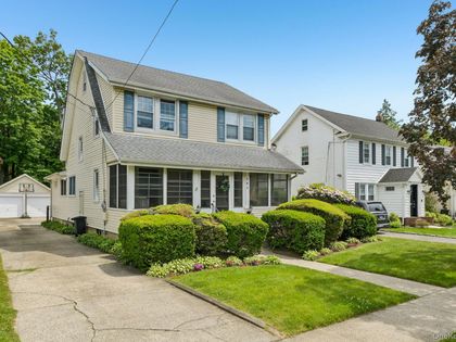 207 N Forest Avenue Rockville Centre, NY 11570