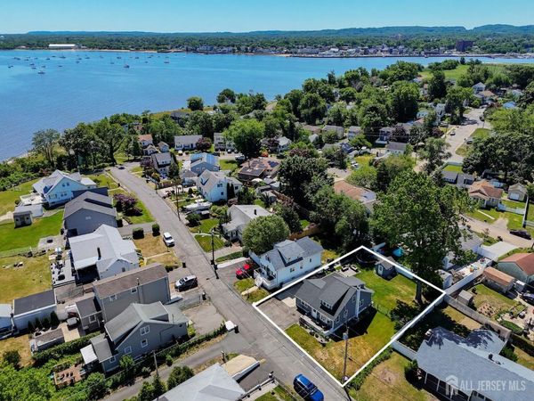 969 Woodcrest Drive, Keyport, NJ 07735