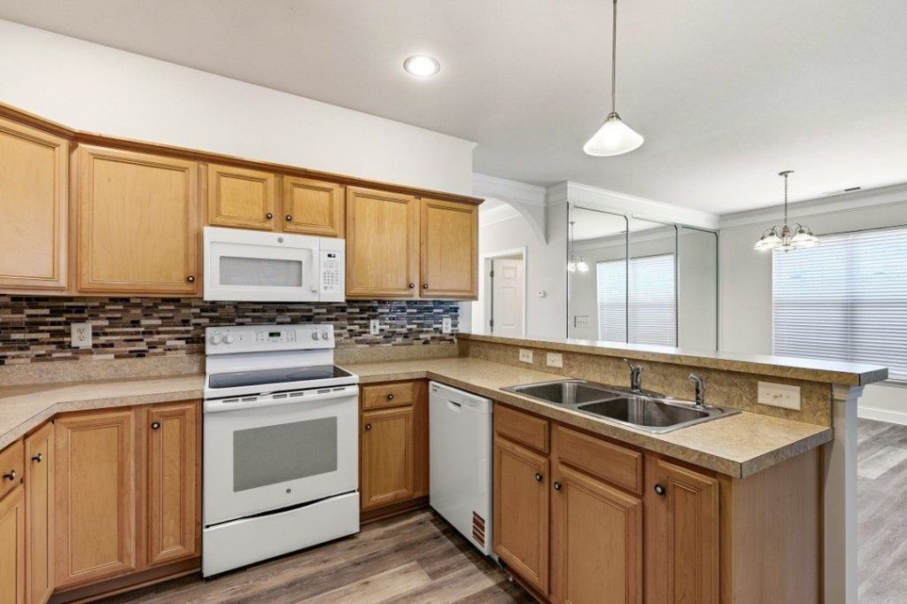 630 Banks Dr.  Photo 11