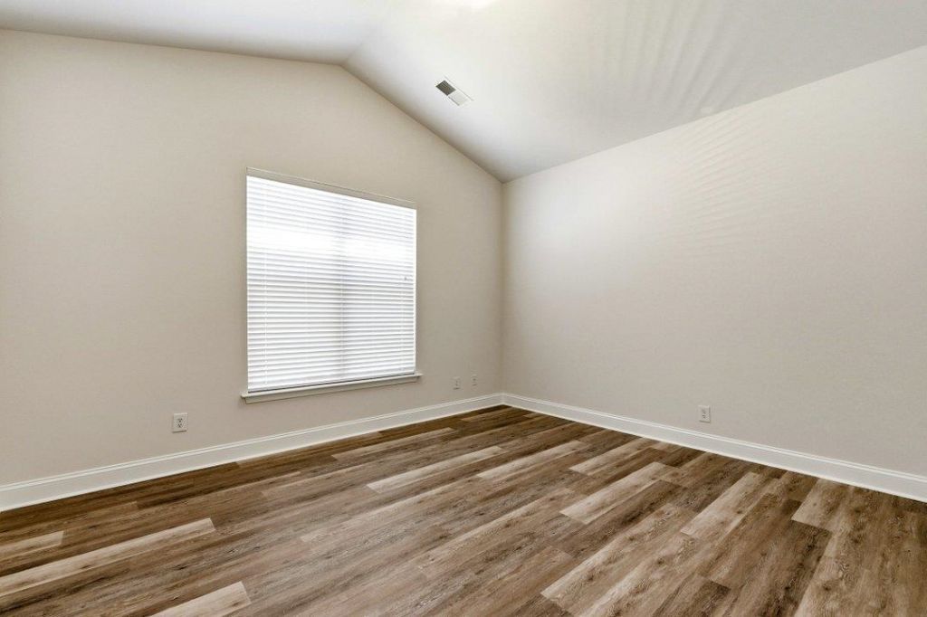 630 Banks Dr.  Photo 16