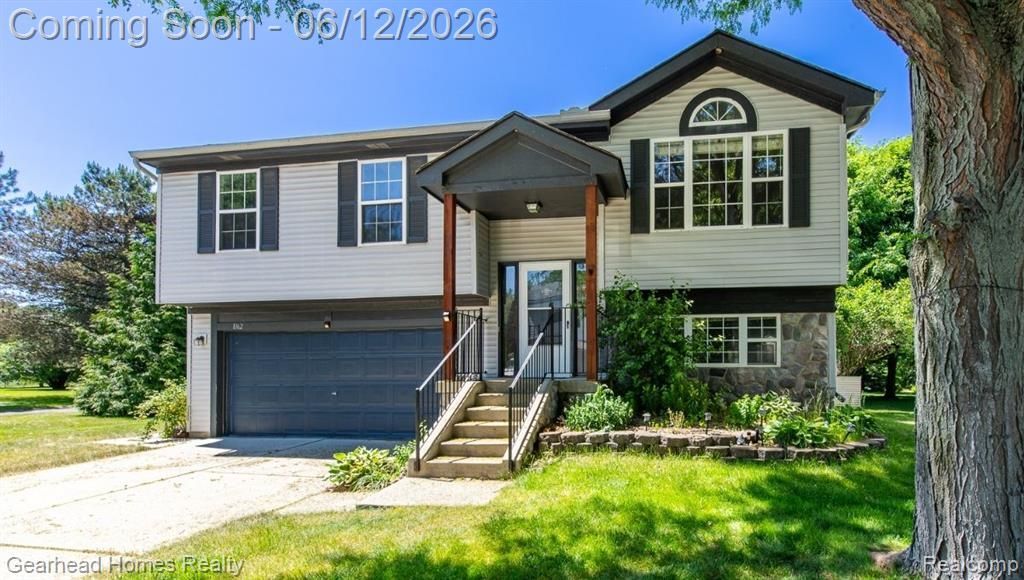 1062 Princeton Drive, Waterford Township, MI 48327 Main Photo