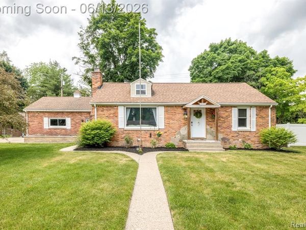 2435 Sharon Lane, Port Huron, MI 48060