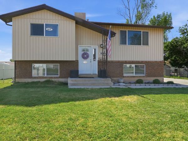 5079 S 2825 W, Roy, UT 84067