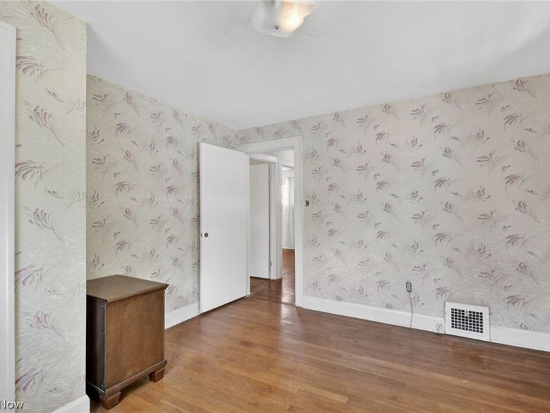 927 Englewood Road , Cleveland Heights, OH 44121 Photo 21