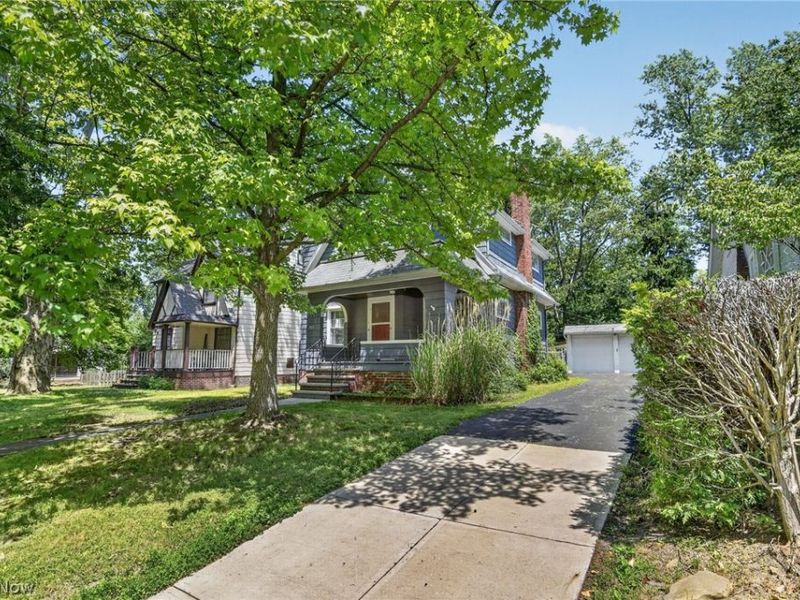 927 Englewood Road , Cleveland Heights, OH 44121 Photo 3