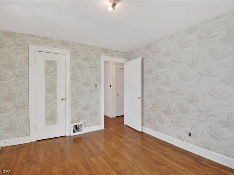 927 Englewood Road , Cleveland Heights, OH 44121 Photo 30