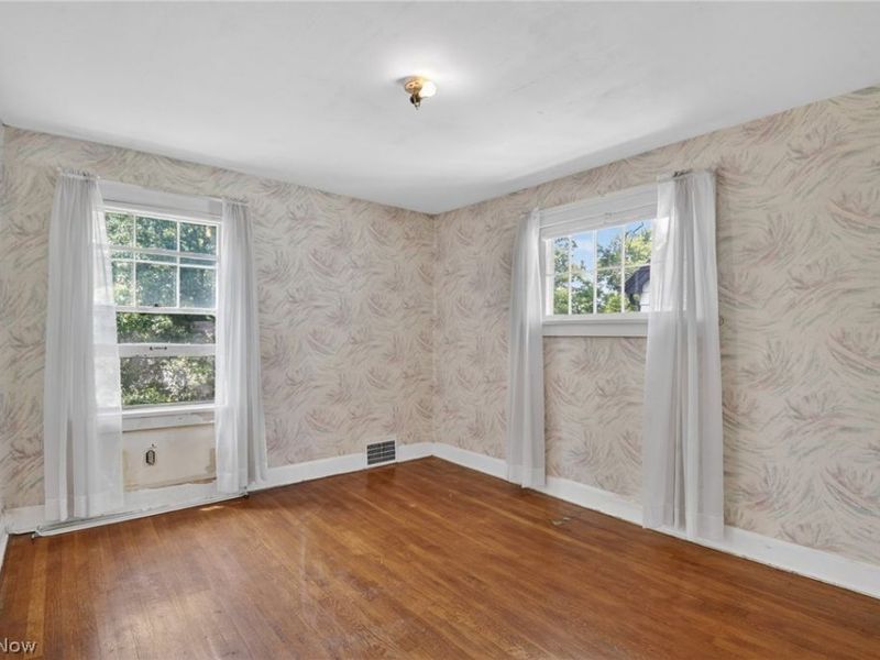 927 Englewood Road , Cleveland Heights, OH 44121 Photo 31