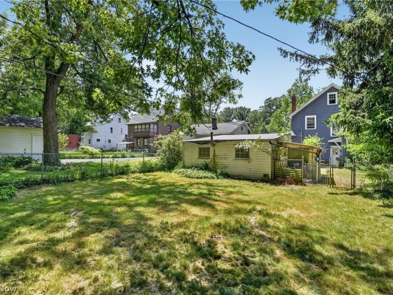 927 Englewood Road , Cleveland Heights, OH 44121 Photo 35