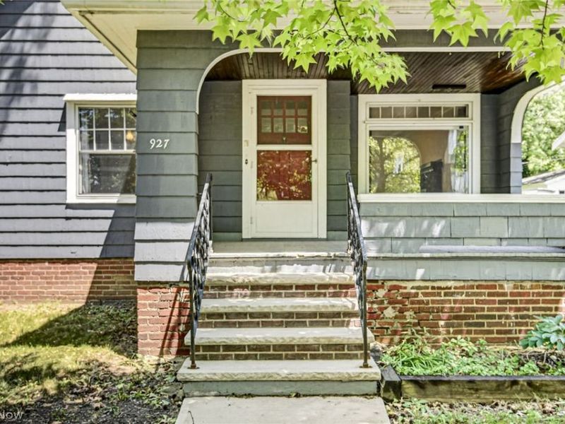 927 Englewood Road , Cleveland Heights, OH 44121 Photo 5