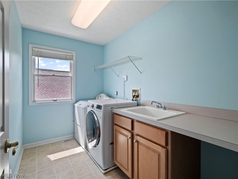 27336 Maurer Drive , Olmsted Township, OH 44138 Photo 37