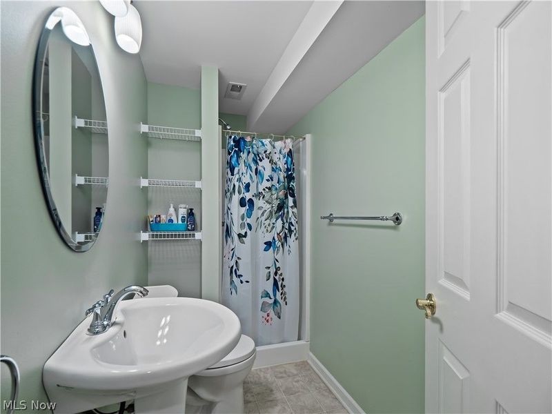 27336 Maurer Drive , Olmsted Township, OH 44138 Photo 41