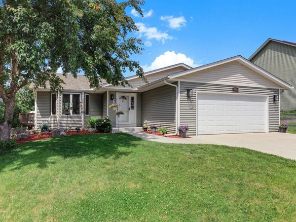 6666 12th Street N, Oakdale, MN 55128