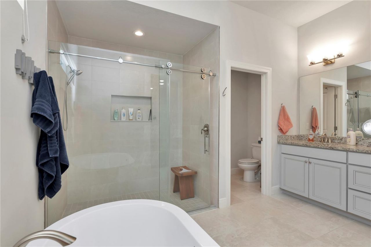 2989 Breezy Meadows Drive, Clearwater, FL 33760 Photo