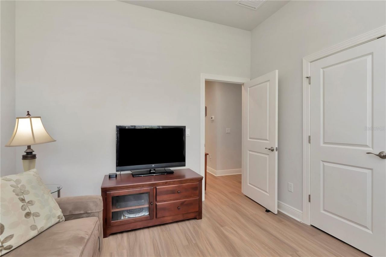 2989 Breezy Meadows Drive, Clearwater, FL 33760 Photo
