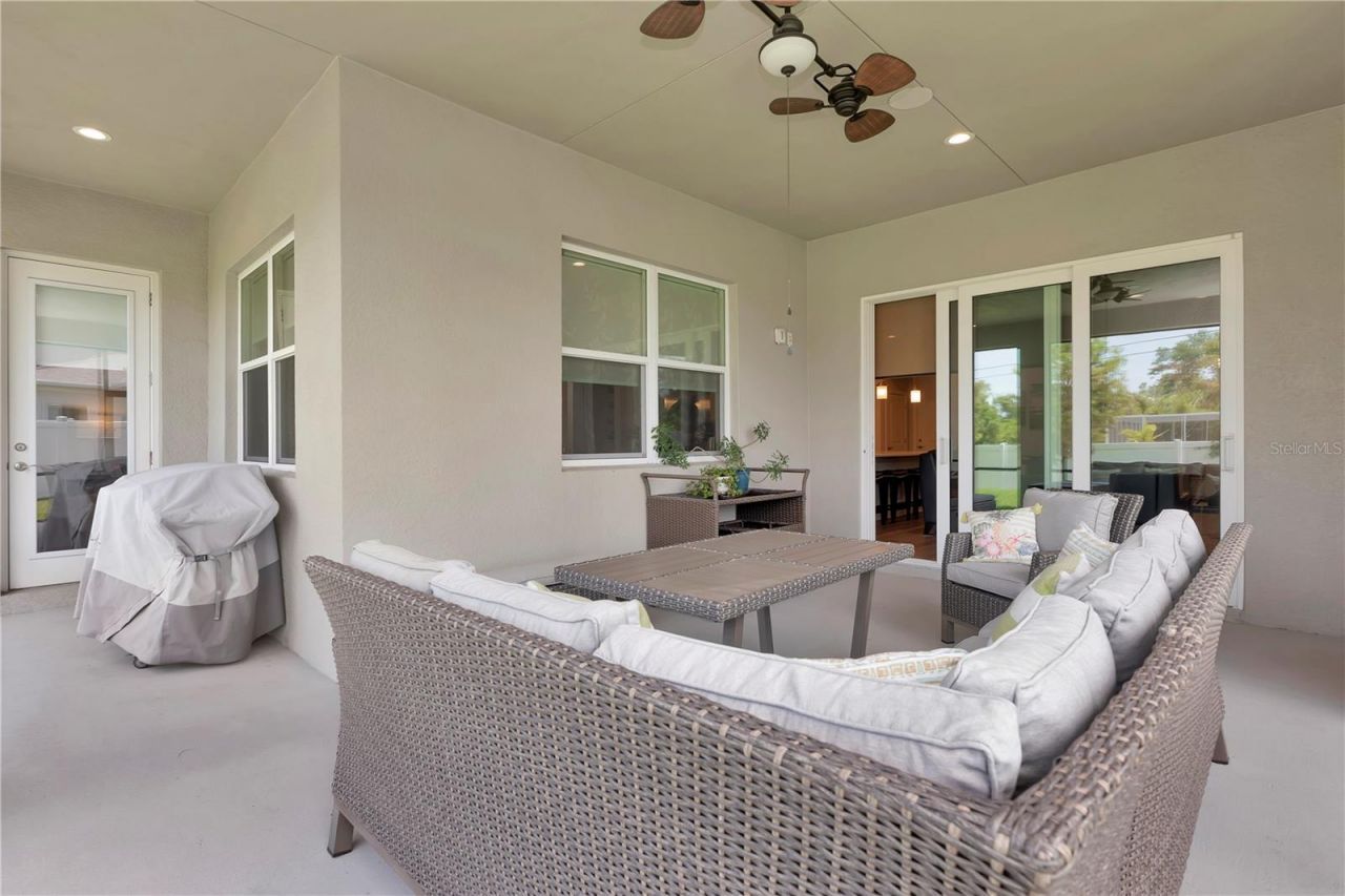 2989 Breezy Meadows Drive, Clearwater, FL 33760 Photo