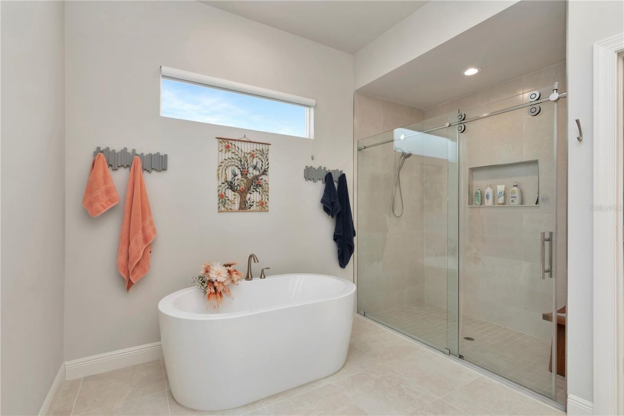2989 Breezy Meadows Drive, Clearwater, FL 33760 Photo