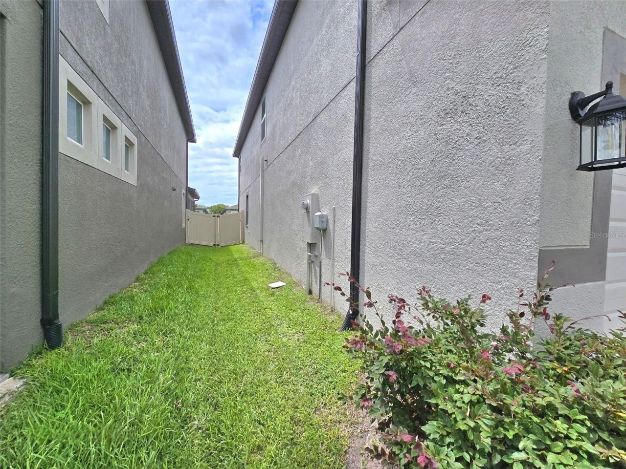 2950 Adams Cross Drive , Zephyrhills, FL 33540 Photo