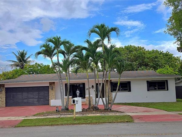 11995 SW 26th Ter , Miami, FL 33175