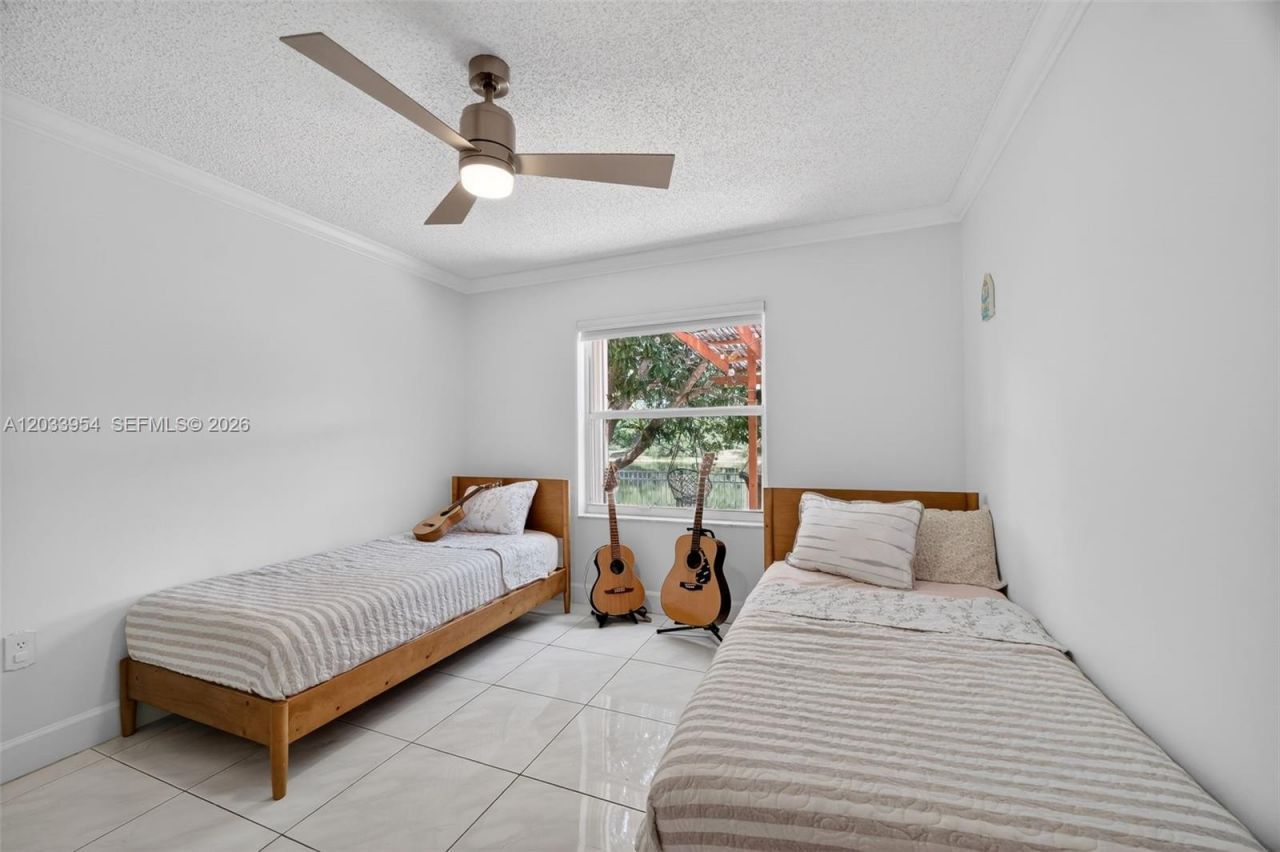 685 SW 198th Ter , Pembroke Pines, FL 33029 Photo