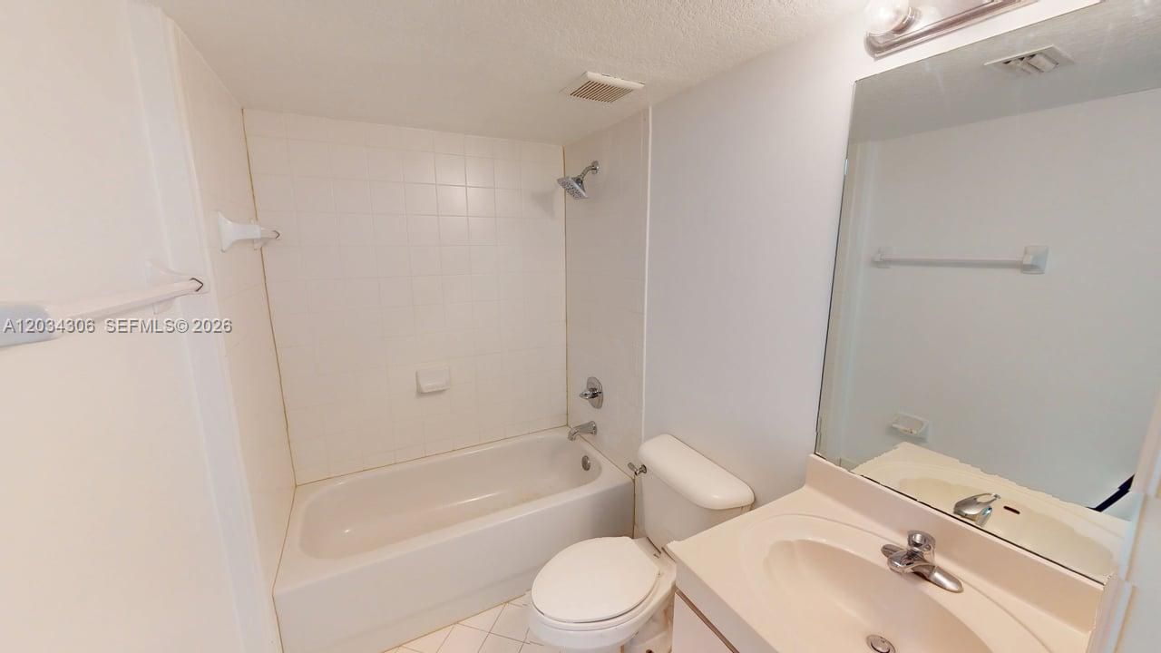 2921 SE 13th Rd, Unit 104-39, Homestead, FL 33035 Photo