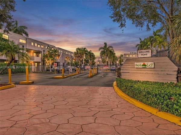 210 NW 87th Ave , Unit L206, Miami, FL 33172