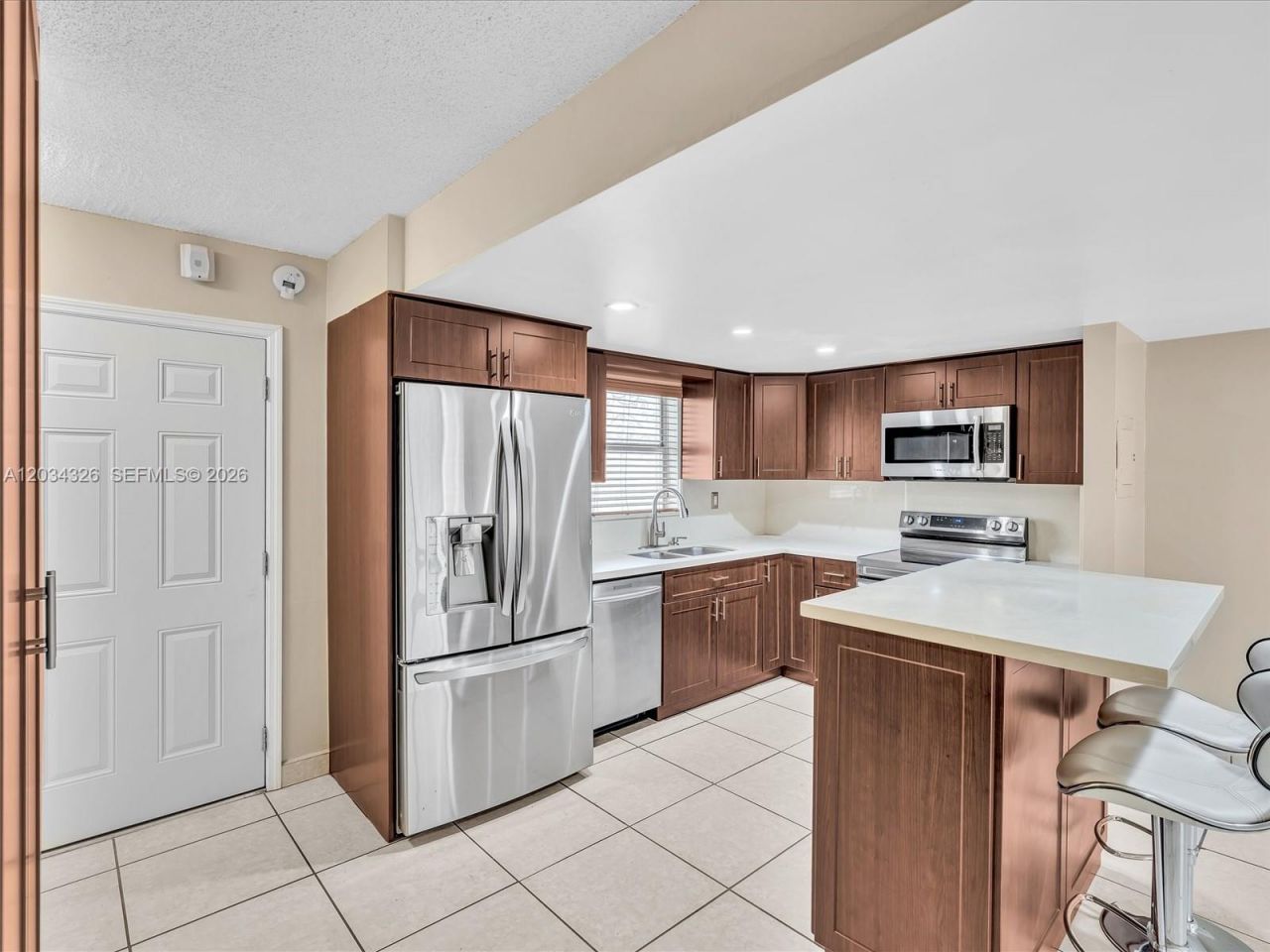 210 NW 87th Ave , Unit L206, Miami, FL 33172 Photo