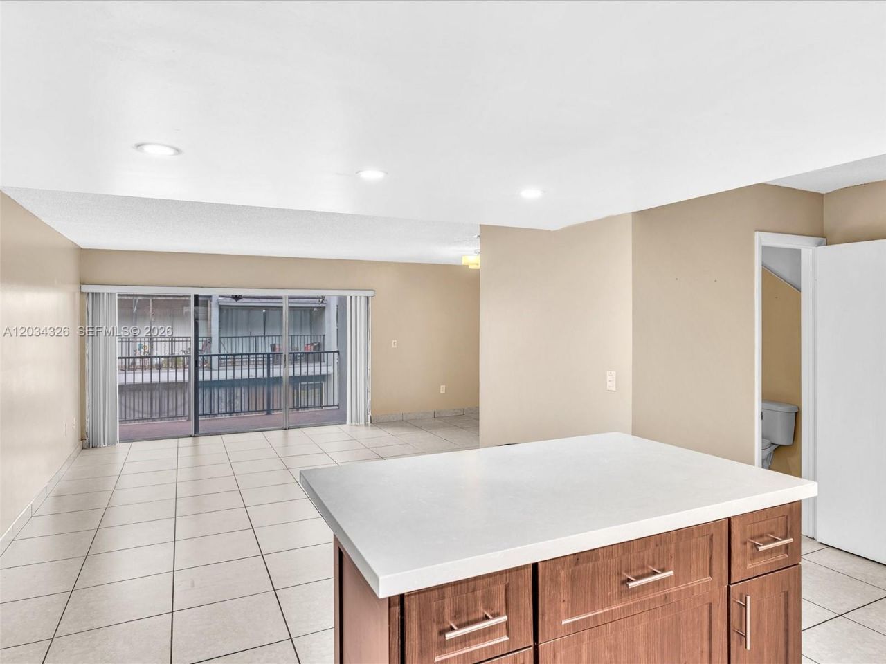 210 NW 87th Ave , Unit L206, Miami, FL 33172 Photo