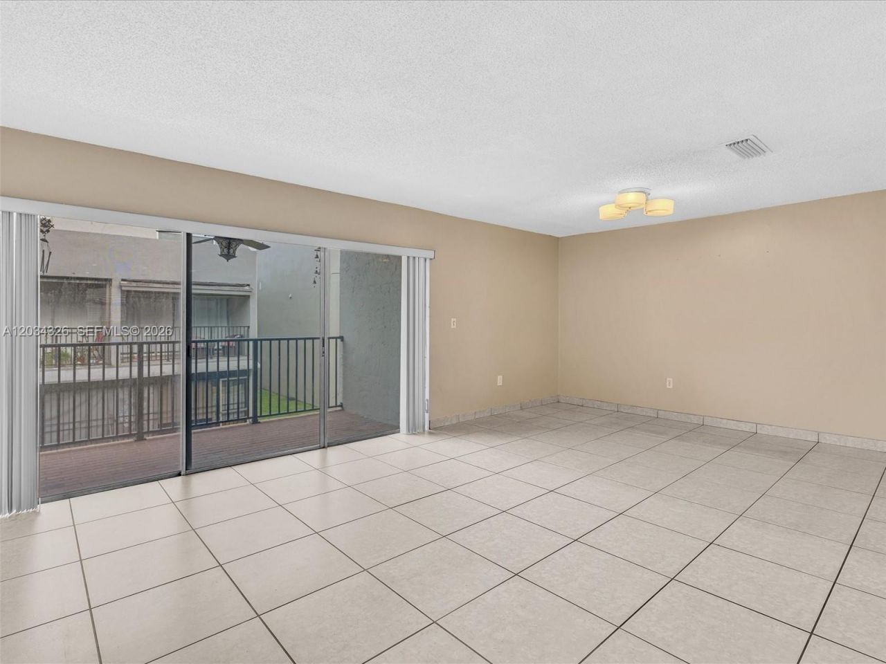 210 NW 87th Ave , Unit L206, Miami, FL 33172 Photo