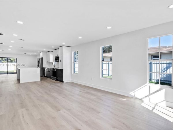 407 NW 45th St , Unit na, Miami, FL 33127
