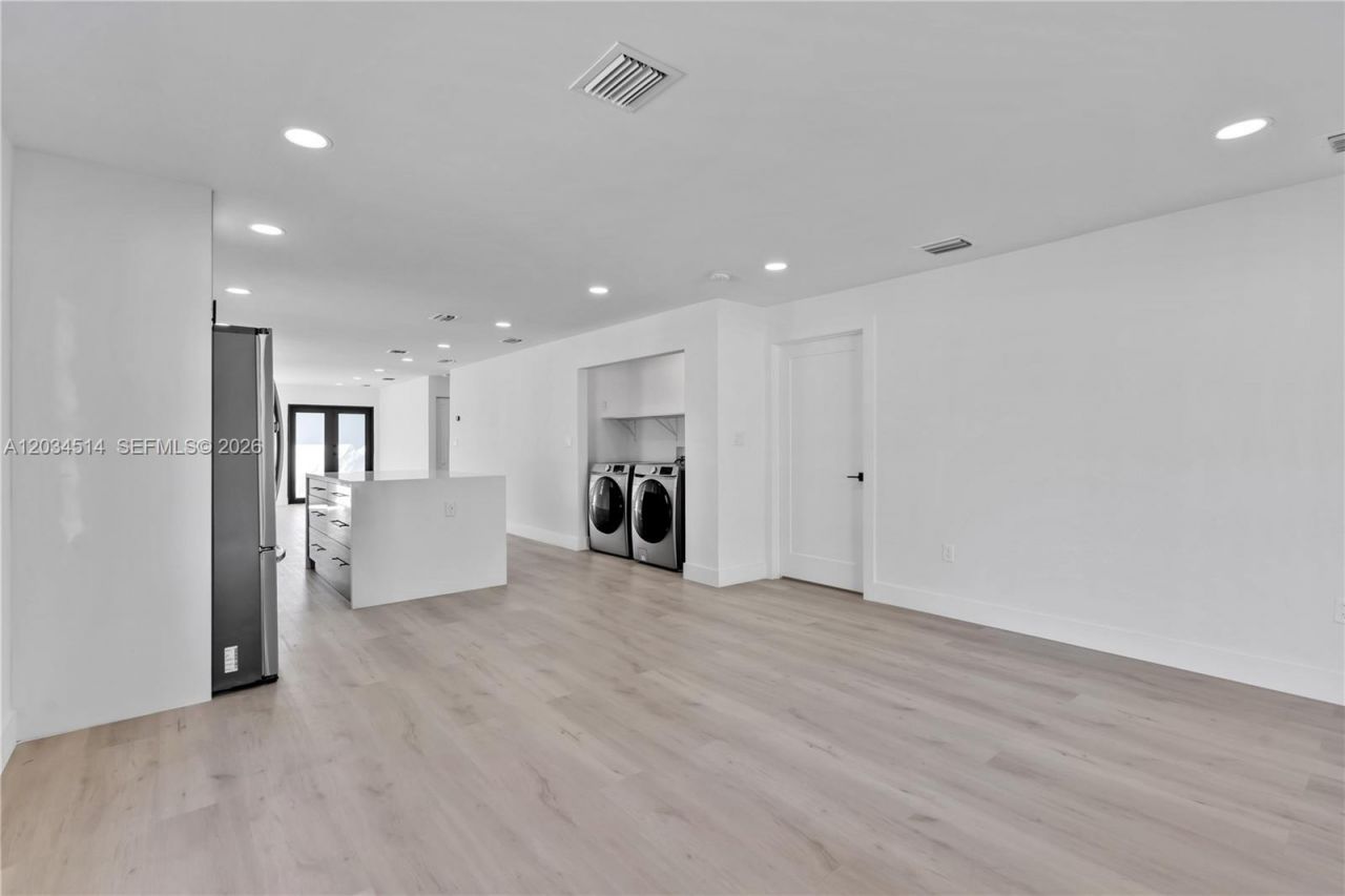 407 NW 45th St , Unit na, Miami, FL 33127 Photo