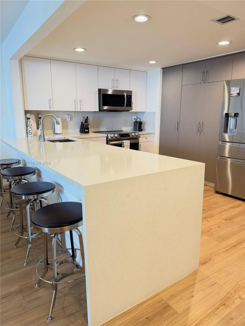 1925 Brickell Ave , Unit 2011, Miami, FL 33129 Photo