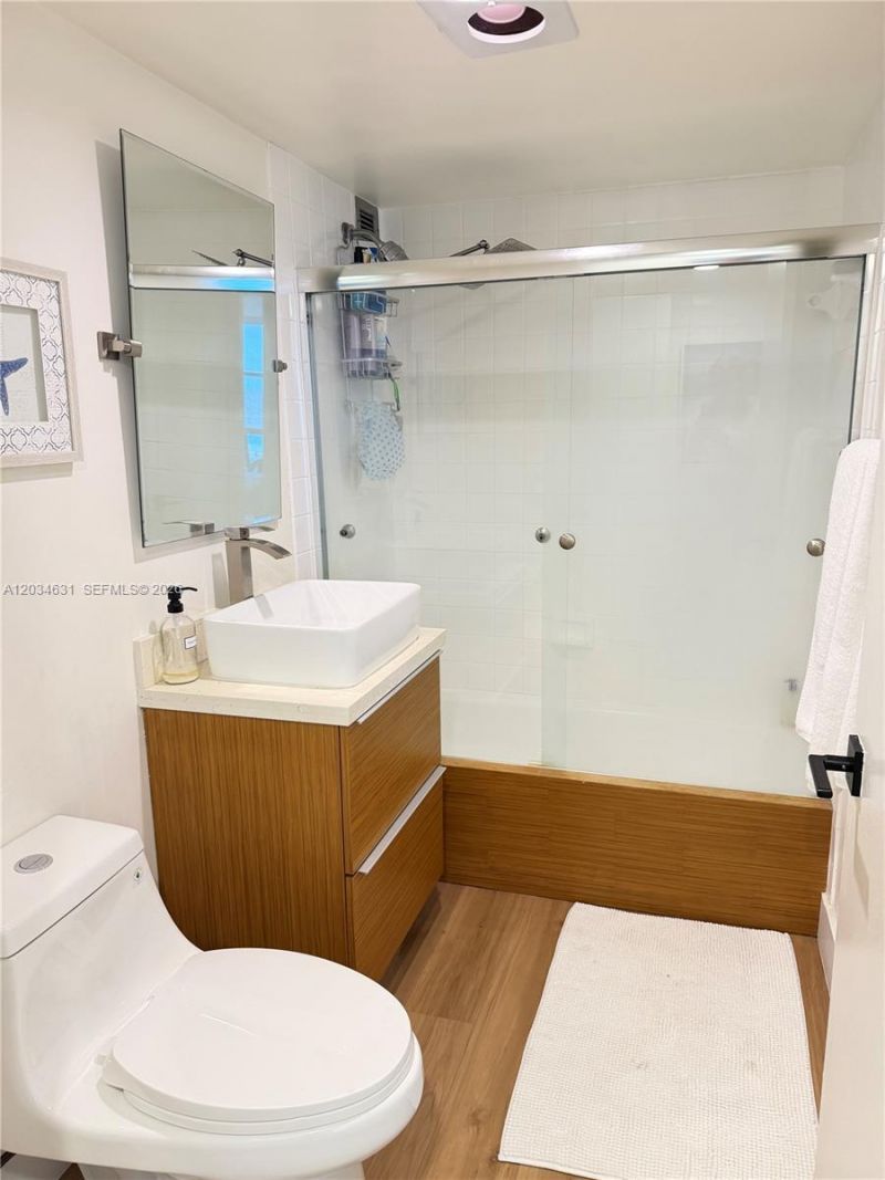 1925 Brickell Ave , Unit 2011, Miami, FL 33129 Photo