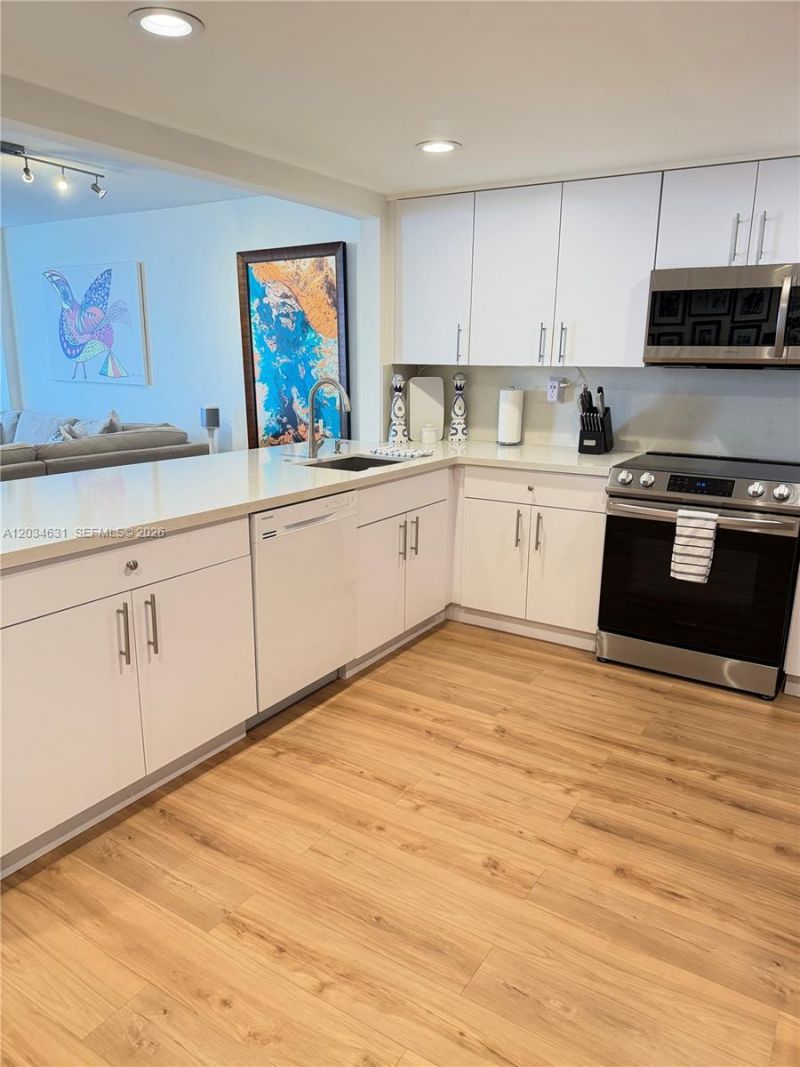 1925 Brickell Ave , Unit 2011, Miami, FL 33129 Photo