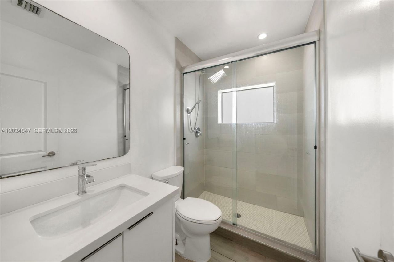 520 NW 104th St , Unit 520, Miami, FL 33150 Photo
