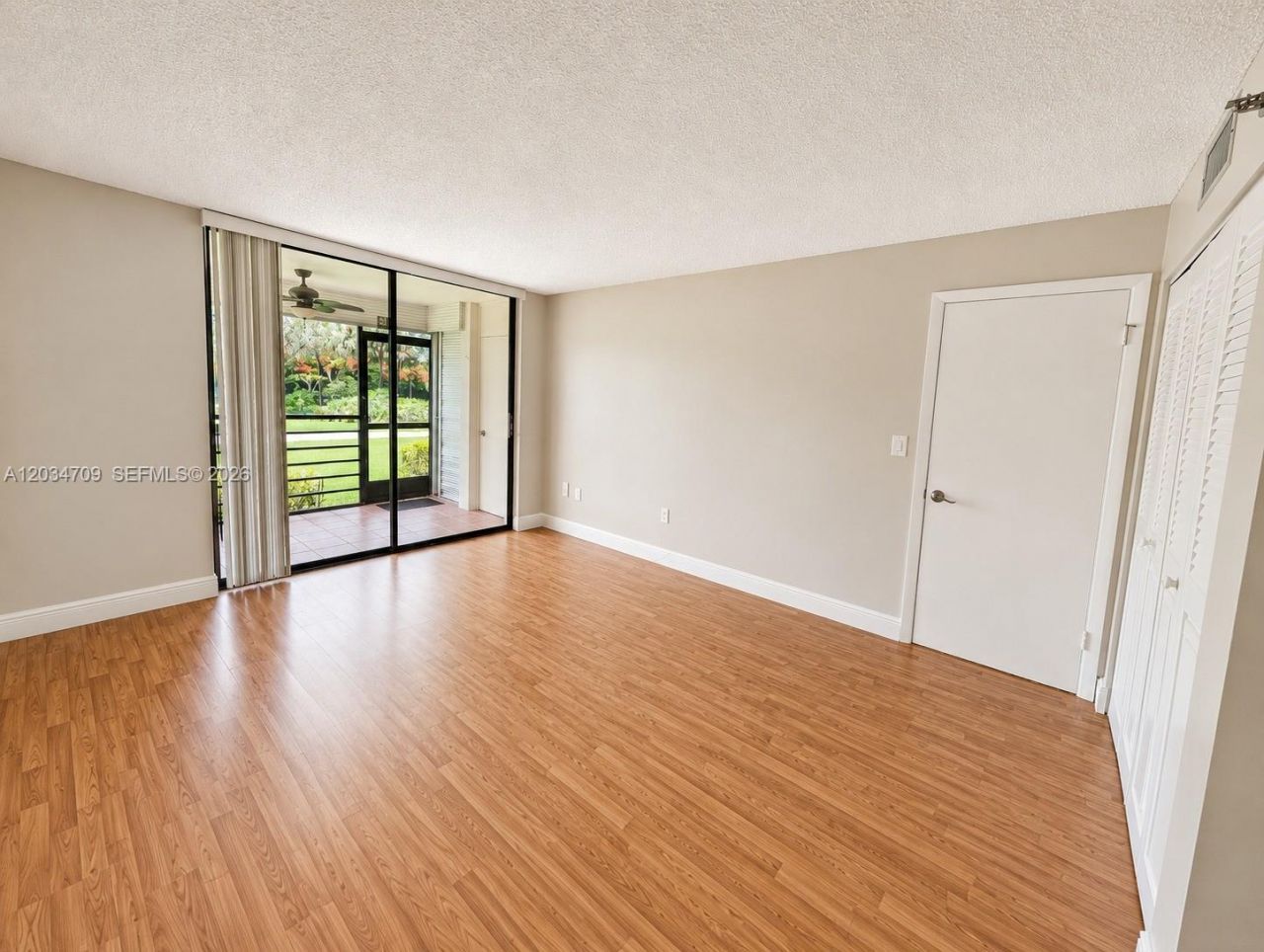 900 Saint Charles Pl, Unit L6, Pembroke Pines, FL 33026 Photo