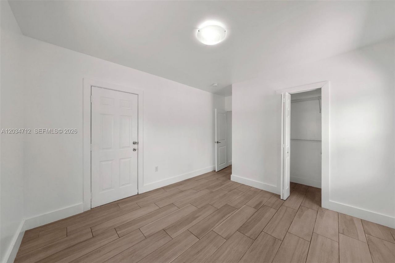 520 NW 104th St , Unit 522, Miami, FL 33150 Photo