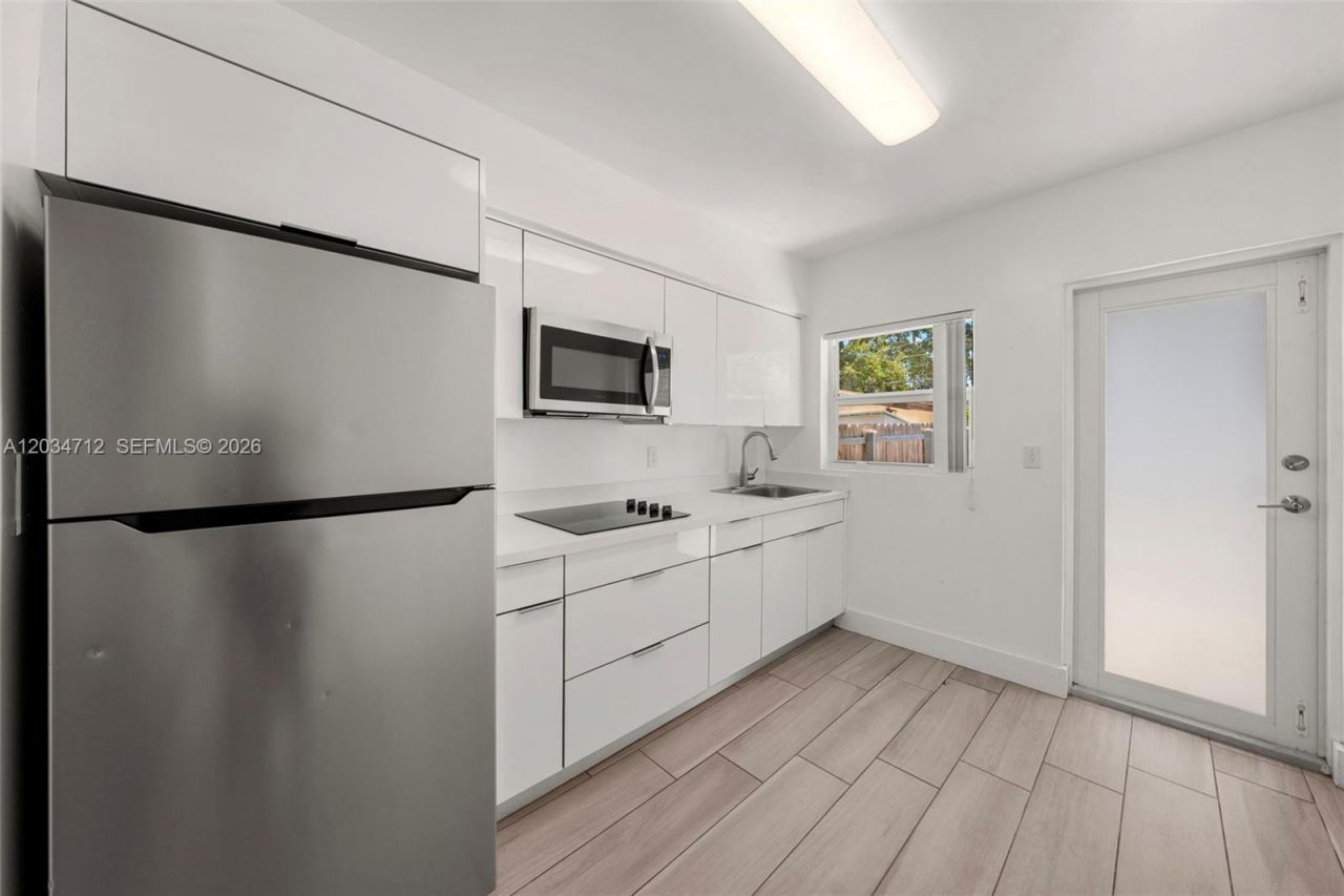 520 NW 104th St , Unit 522, Miami, FL 33150 Photo