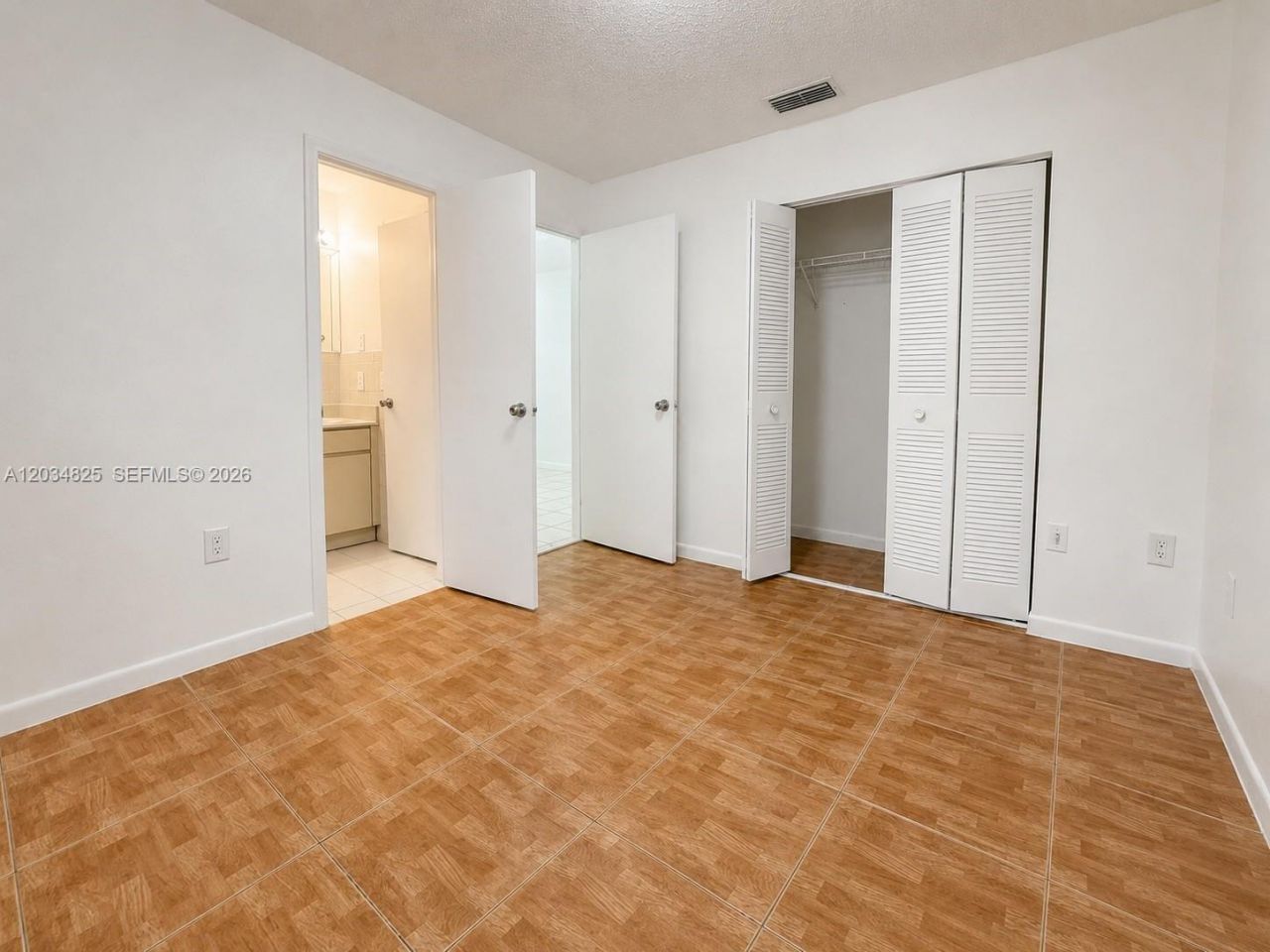 2485 W 70th Pl, Hialeah, FL 33016 Photo