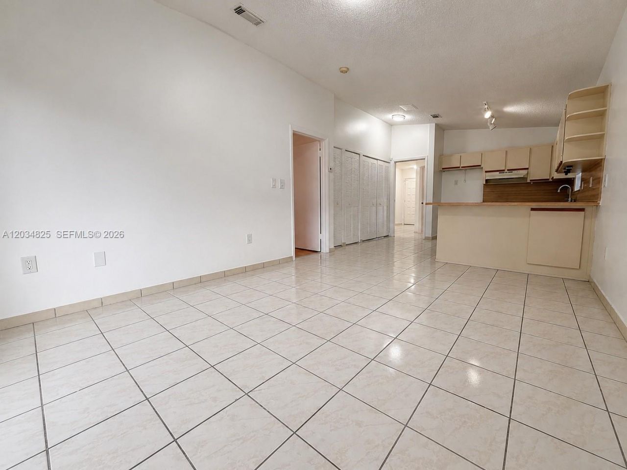 2485 W 70th Pl, Hialeah, FL 33016 Photo