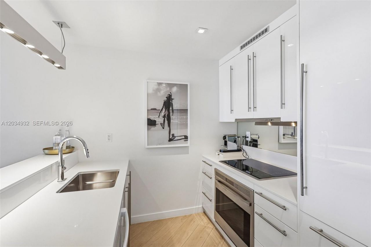 2201 Collins Ave , Unit 1019, Miami Beach, FL 33139 Photo