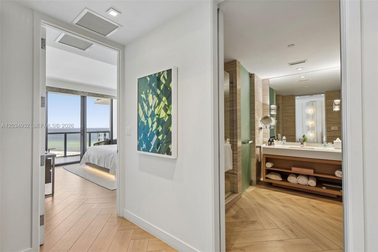 2201 Collins Ave , Unit 1019, Miami Beach, FL 33139 Photo