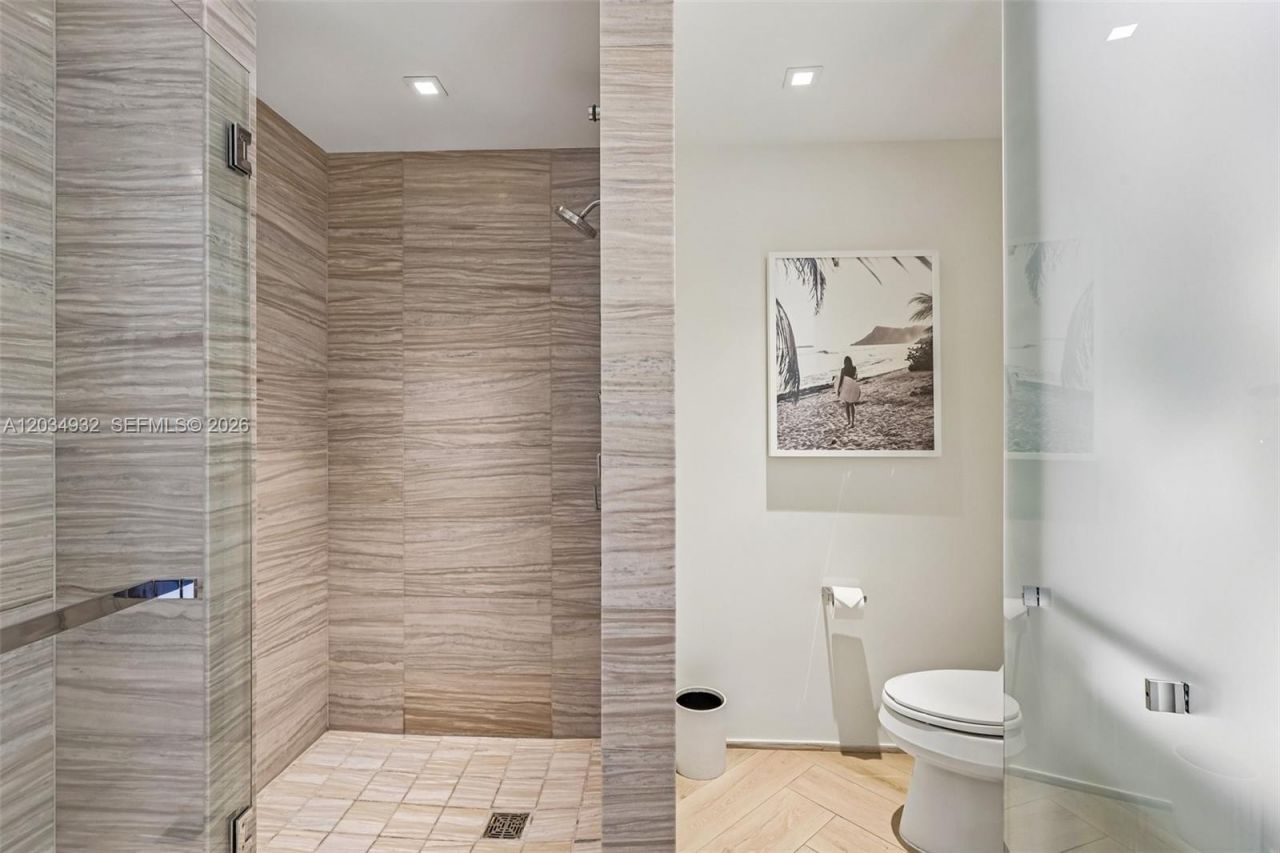 2201 Collins Ave , Unit 1019, Miami Beach, FL 33139 Photo