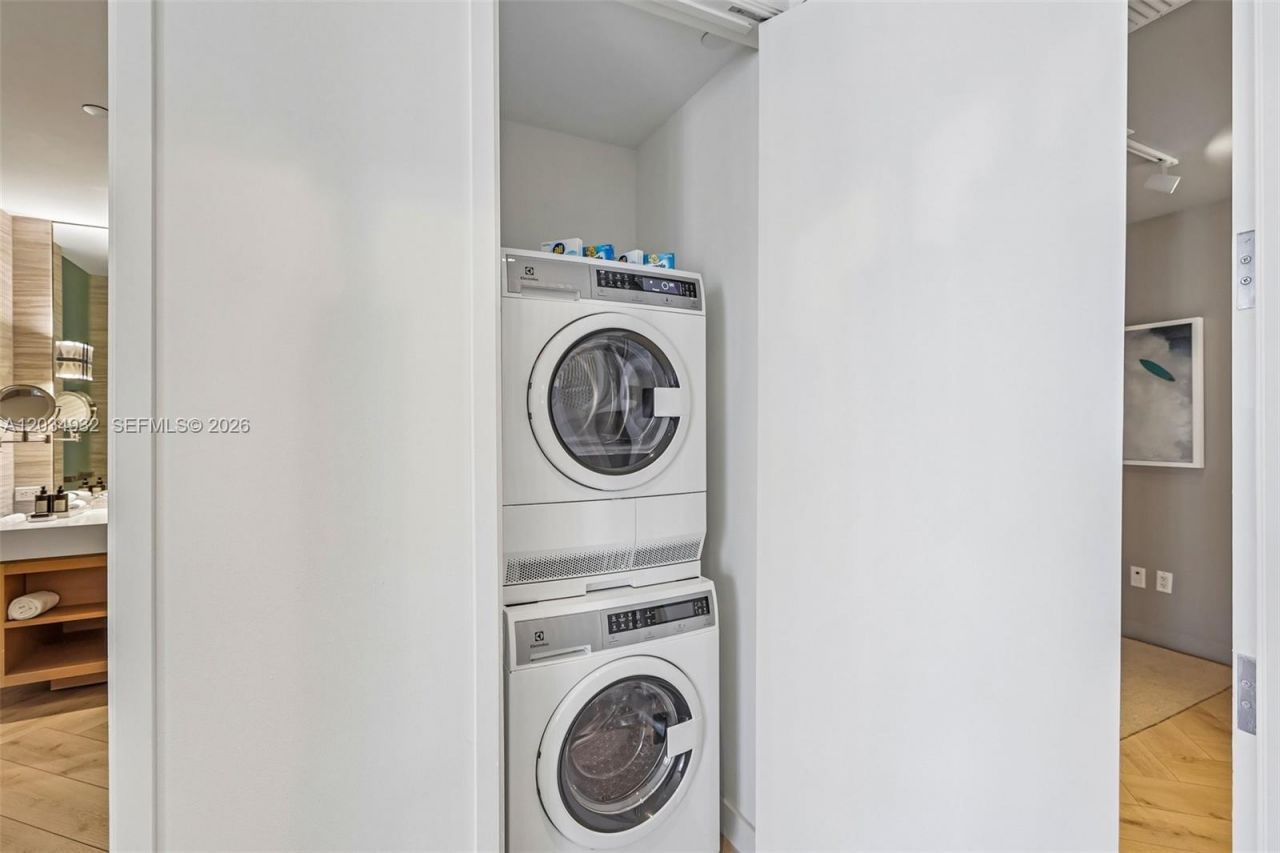 2201 Collins Ave , Unit 1019, Miami Beach, FL 33139 Photo