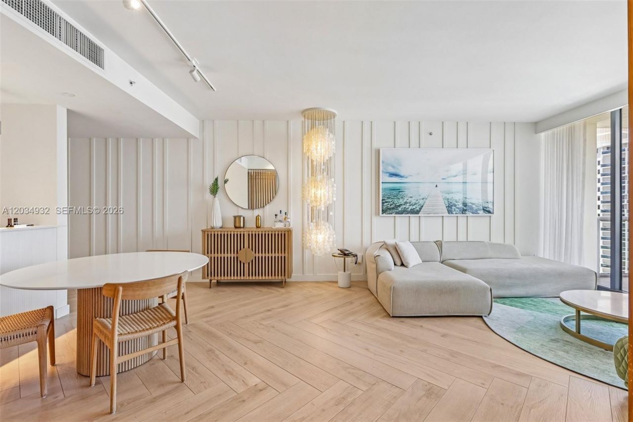 2201 Collins Ave , Unit 1019, Miami Beach, FL 33139 Photo