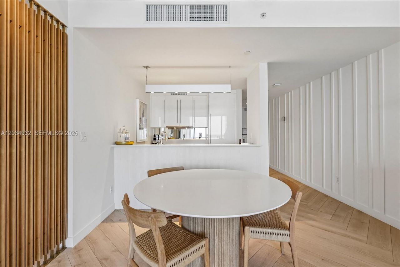 2201 Collins Ave , Unit 1019, Miami Beach, FL 33139 Photo