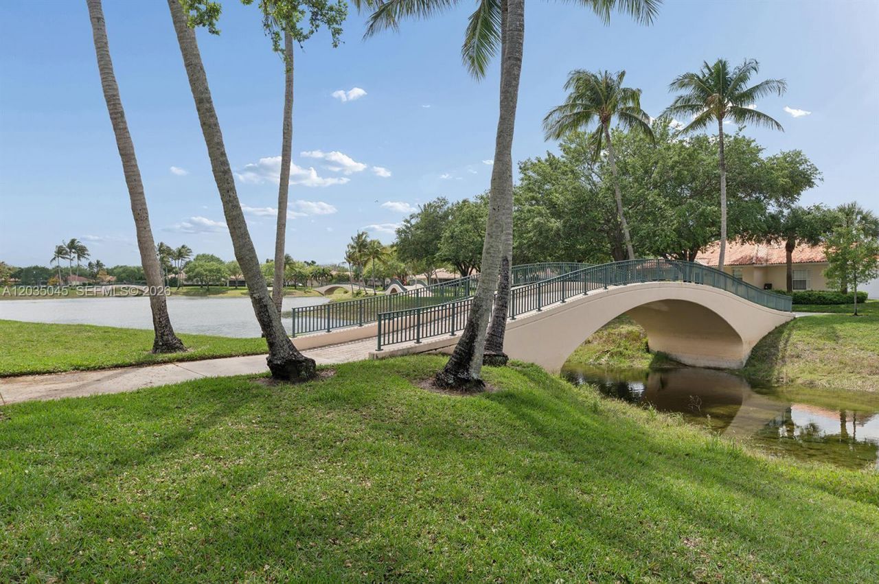 2104 Tigris Dr , Unit 2104, West Palm Beach, FL 33411 Photo