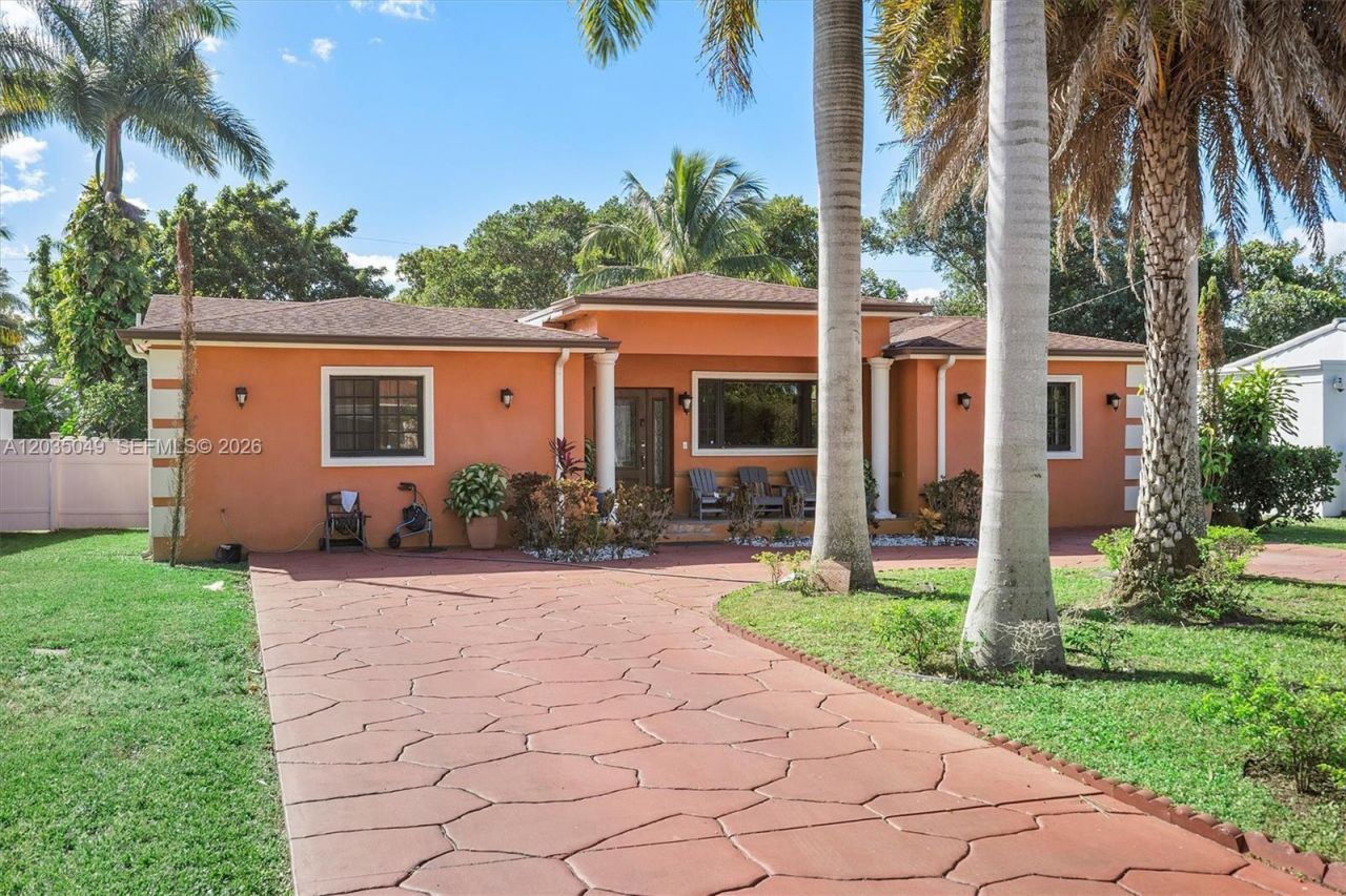 348 NE 118th St , Miami, FL 33161 Photo