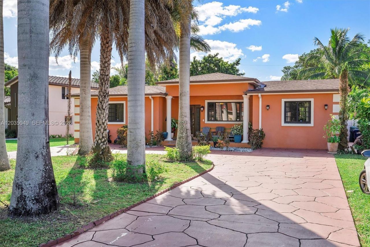 348 NE 118th St , Miami, FL 33161 Photo